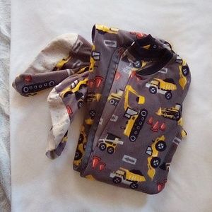 Carters Size 7 flame resistant 'ignifuge' footed zip-front pj's